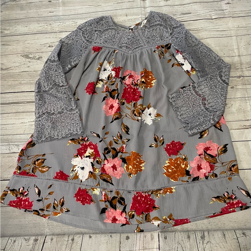 😍 Umgee Gray Long lace bell sleeve floral print Dress Lace collar Size Medium